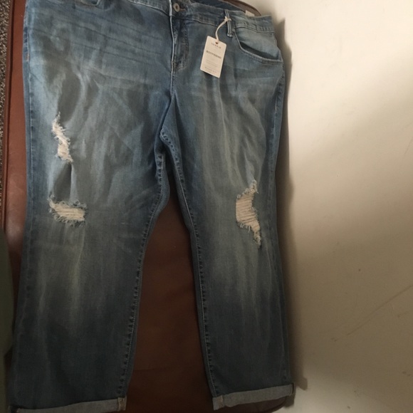 Torrid boyfriend crop distressed jeans 24 and 26 - Picture 3 of 8
